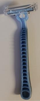Image for the Gillette Custom Plus 3 Disposable Razor product